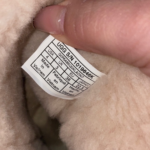 Ugg big kids classic || weather boot New ! - Picture 6 of 12